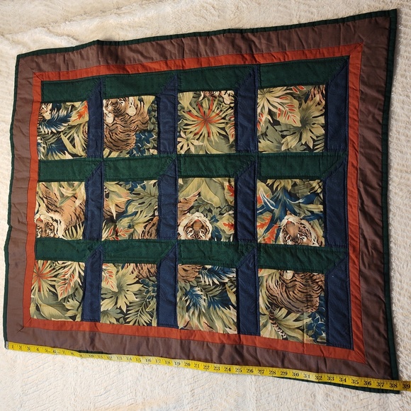 Beautiful Tiger Handmade Small Quilt With Tigers - Picture 7 of 16